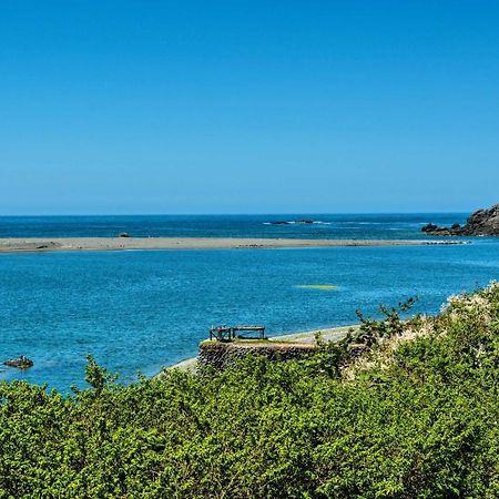 Smith River Vintage Cabin Oceanfront Deck And Views Luaran gambar